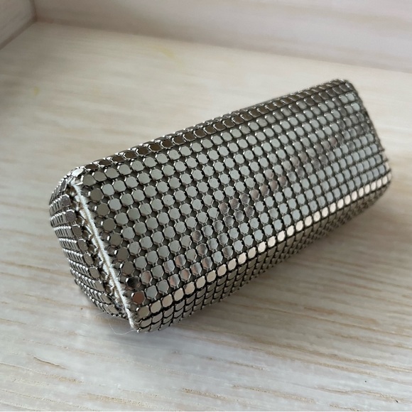 Express world brand lipstick holder with mirror - Picture 2 of 5